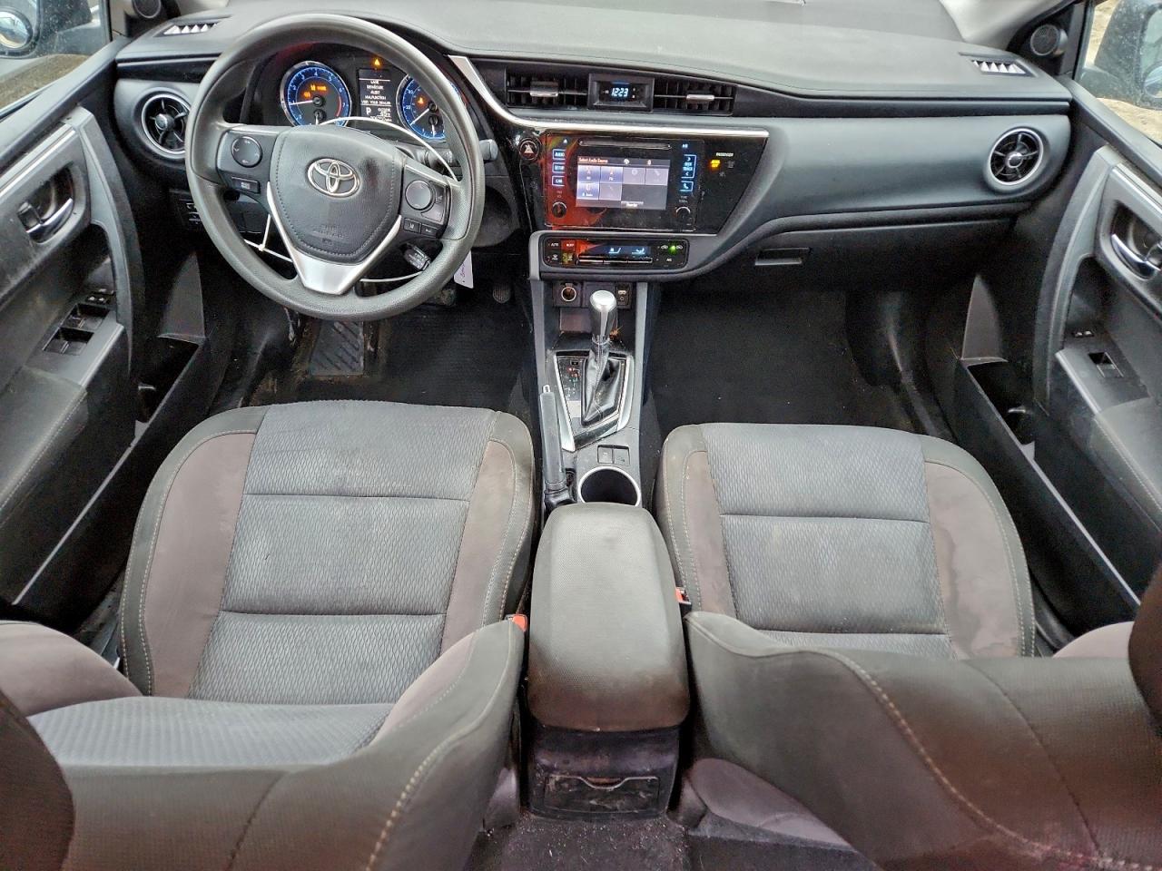 2017 TOYOTA COROLLA L photo 15