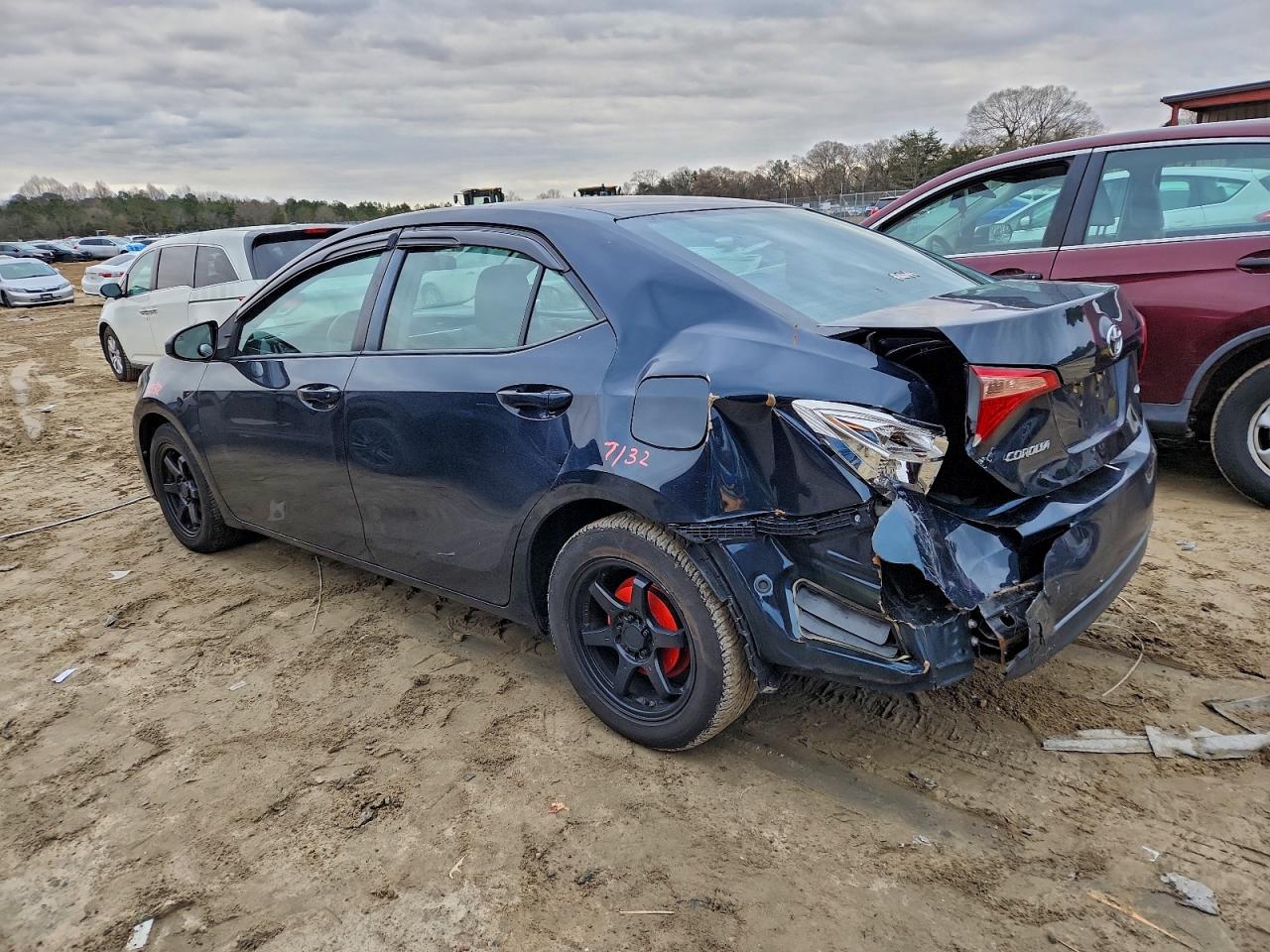 2017 TOYOTA COROLLA L photo 3
