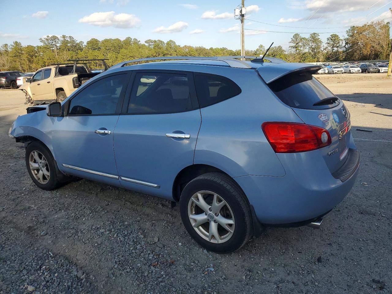 2011 NISSAN ROGUE S photo 2