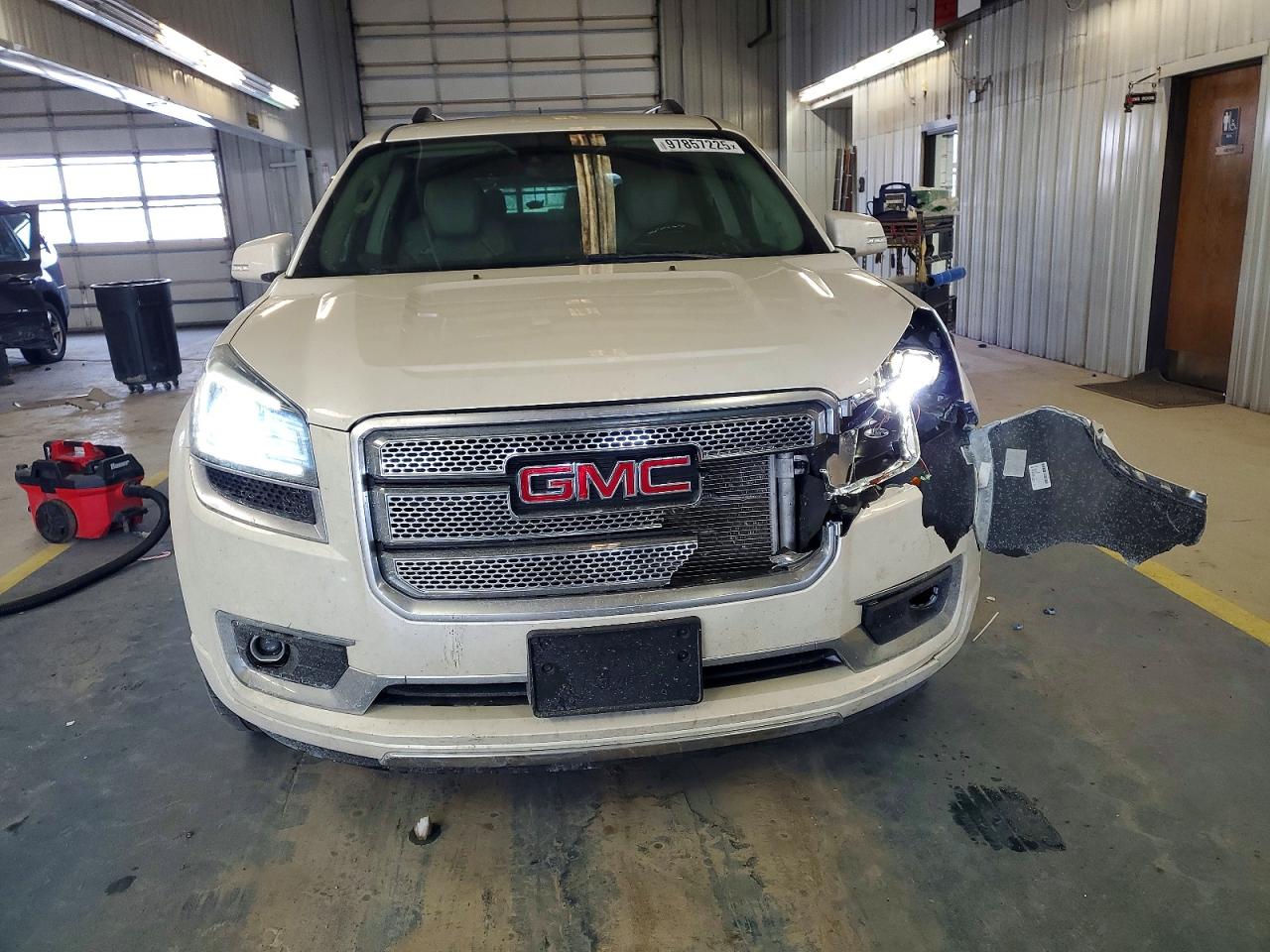 2015 GMC ACADIA DENALI photo 9