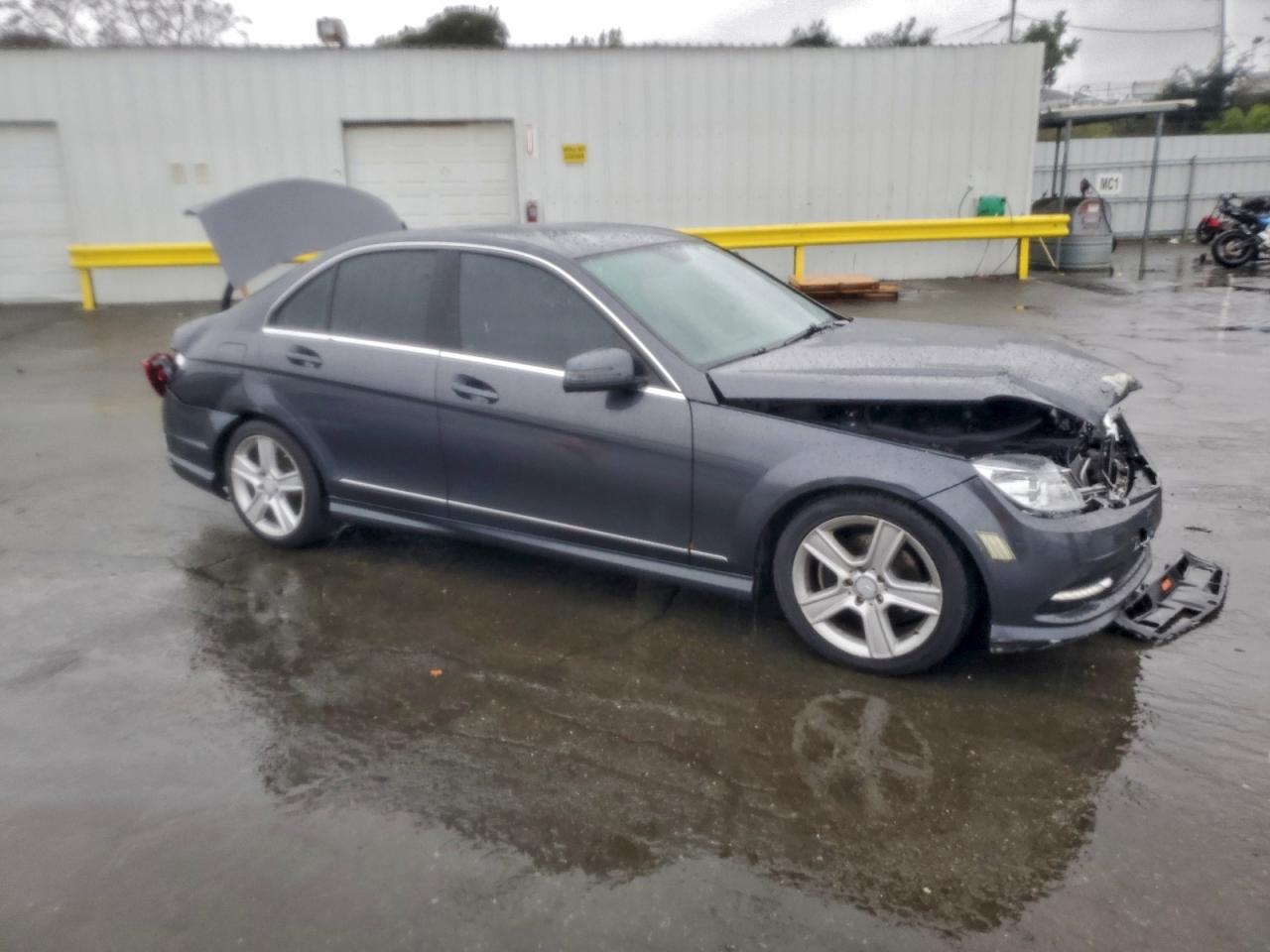 2011 MERCEDES-BENZ C 300 photo 10