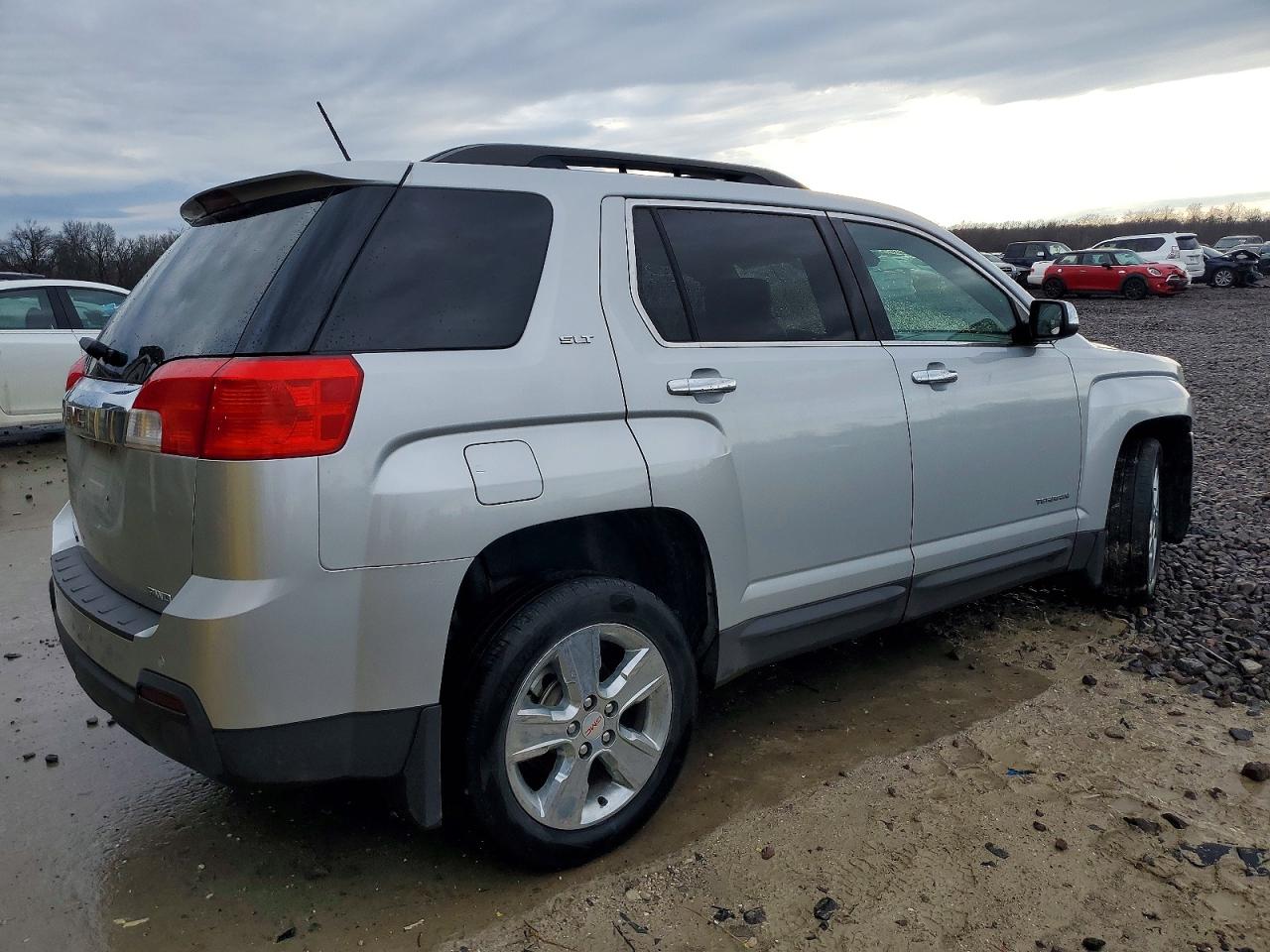 2015 GMC TERRAIN SLT photo 5