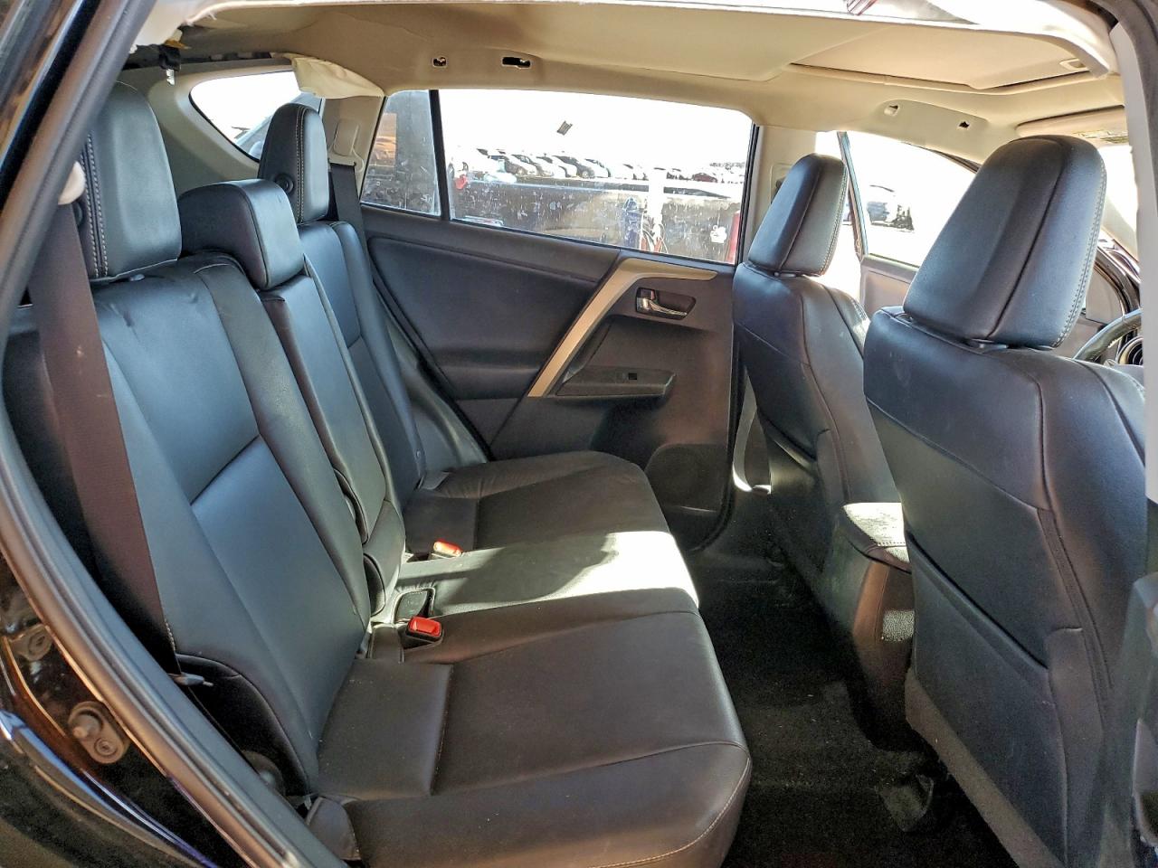 2015 TOYOTA RAV4 LIMITED photo 21