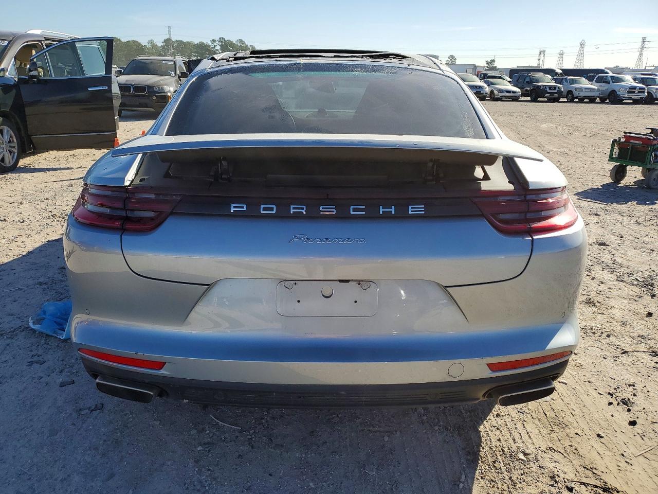2020 PORSCHE PANAMERA BASE photo 11