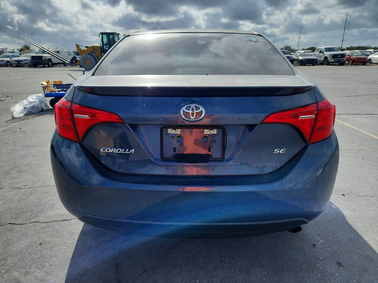 2017 TOYOTA COROLLA L photo 6