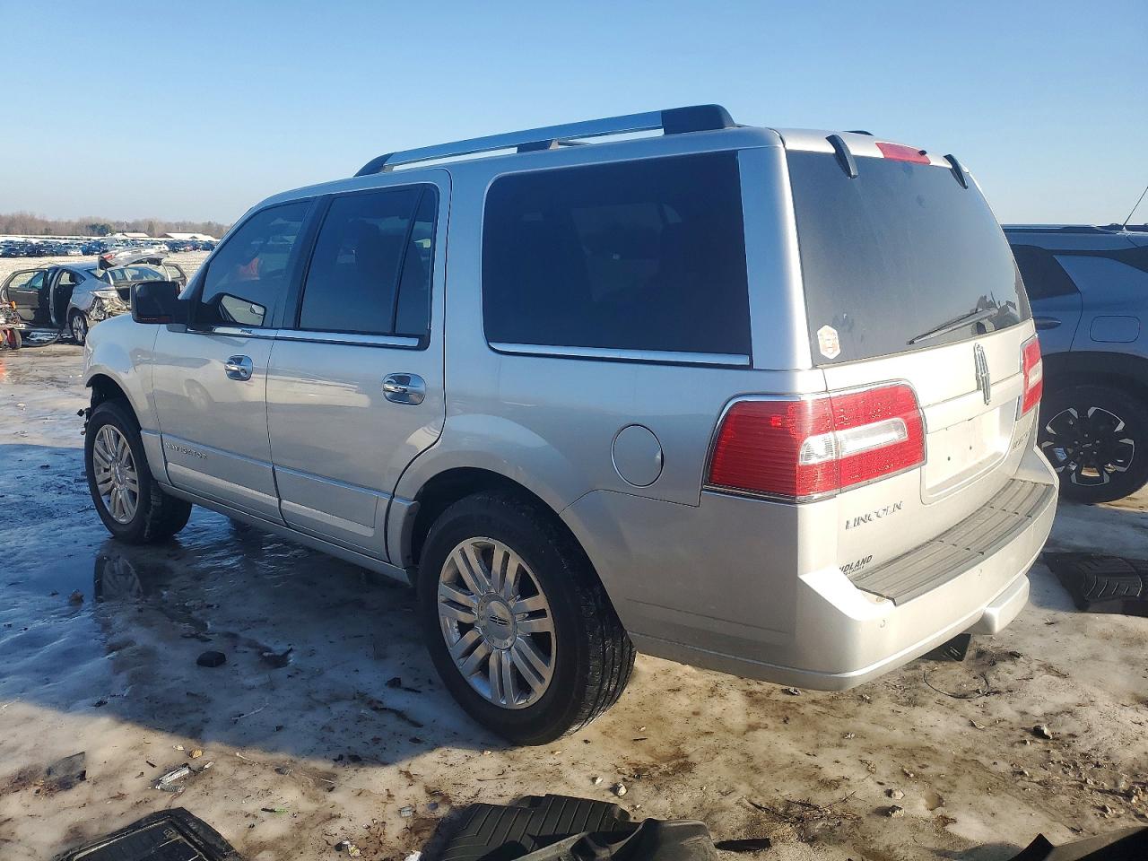 2012 LINCOLN NAVIGATOR photo 2