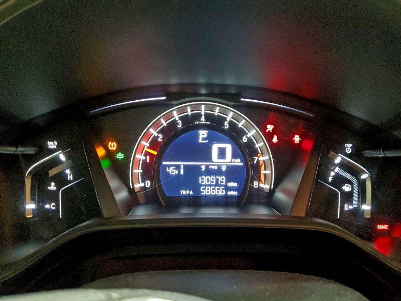 2017 HONDA CR-V LX photo 17