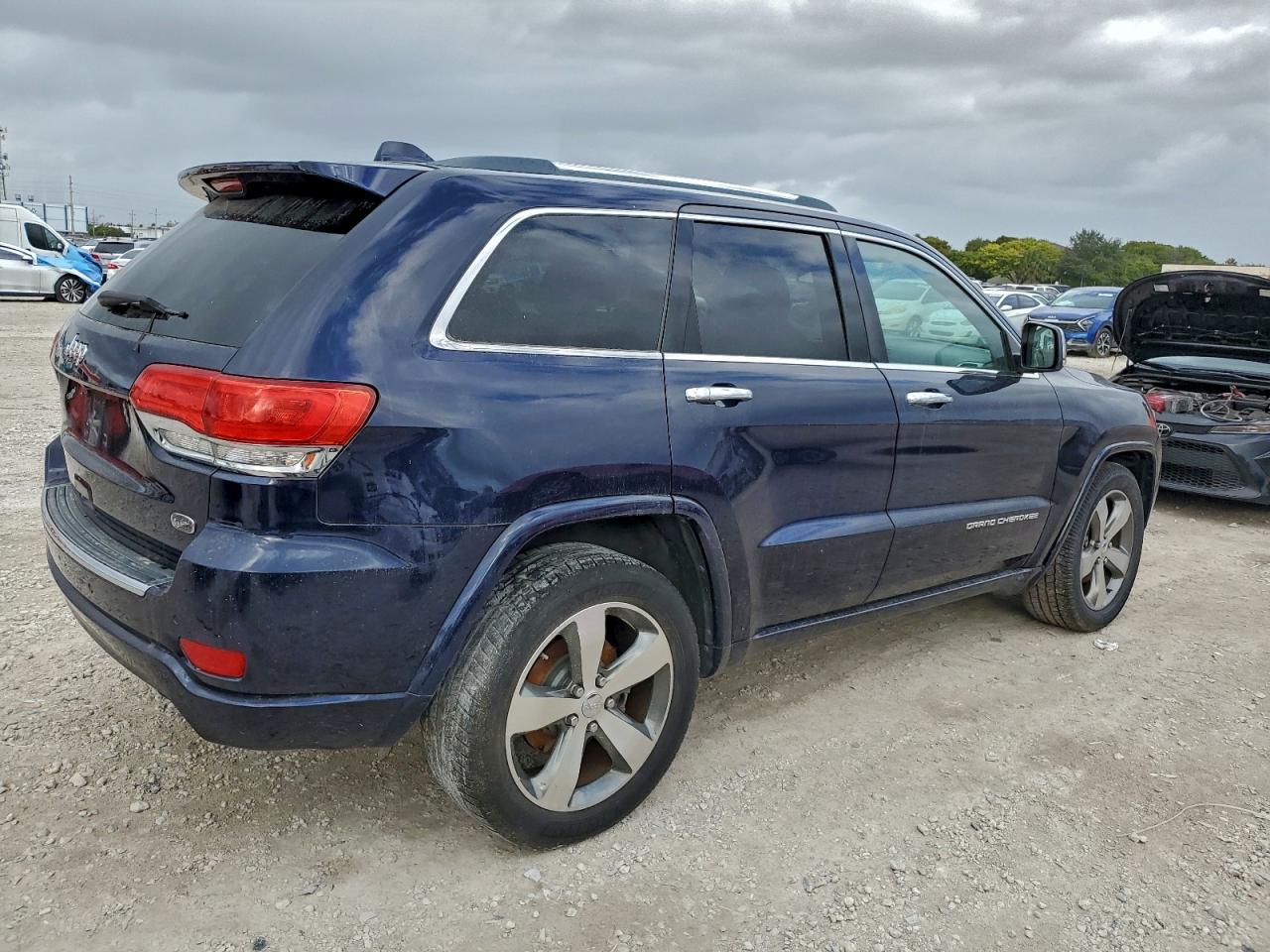 2015 JEEP GRAND CHEROKEE OVERLAND photo 3