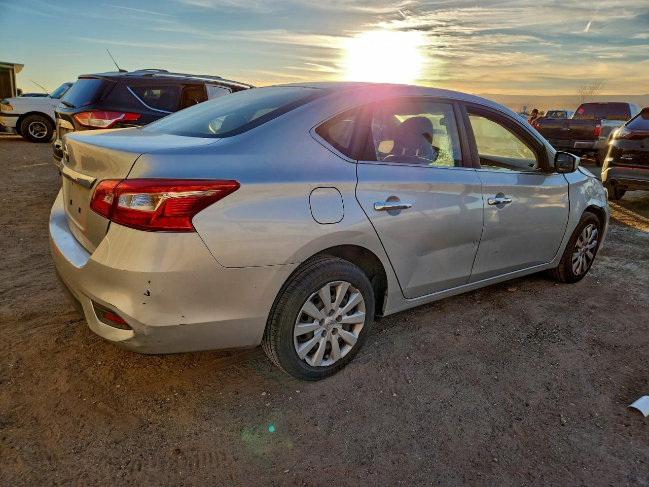 2018 NISSAN SENTRA S photo 3