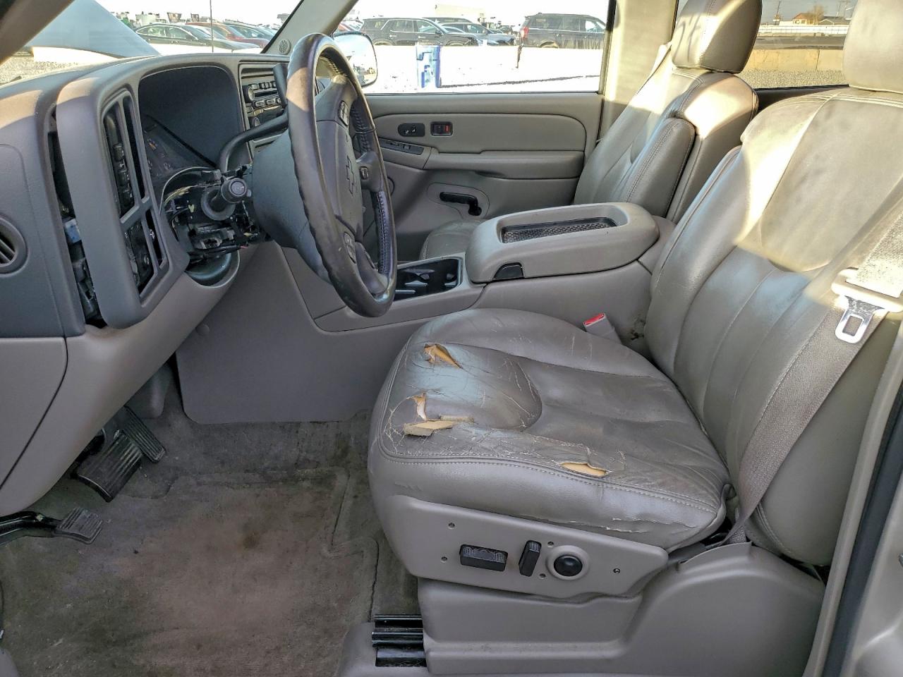 2004 CHEVROLET SUBURBAN K1500 photo 7