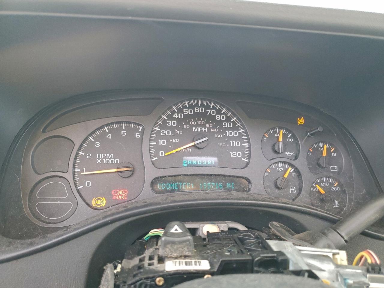 2004 CHEVROLET SUBURBAN K1500 photo 9