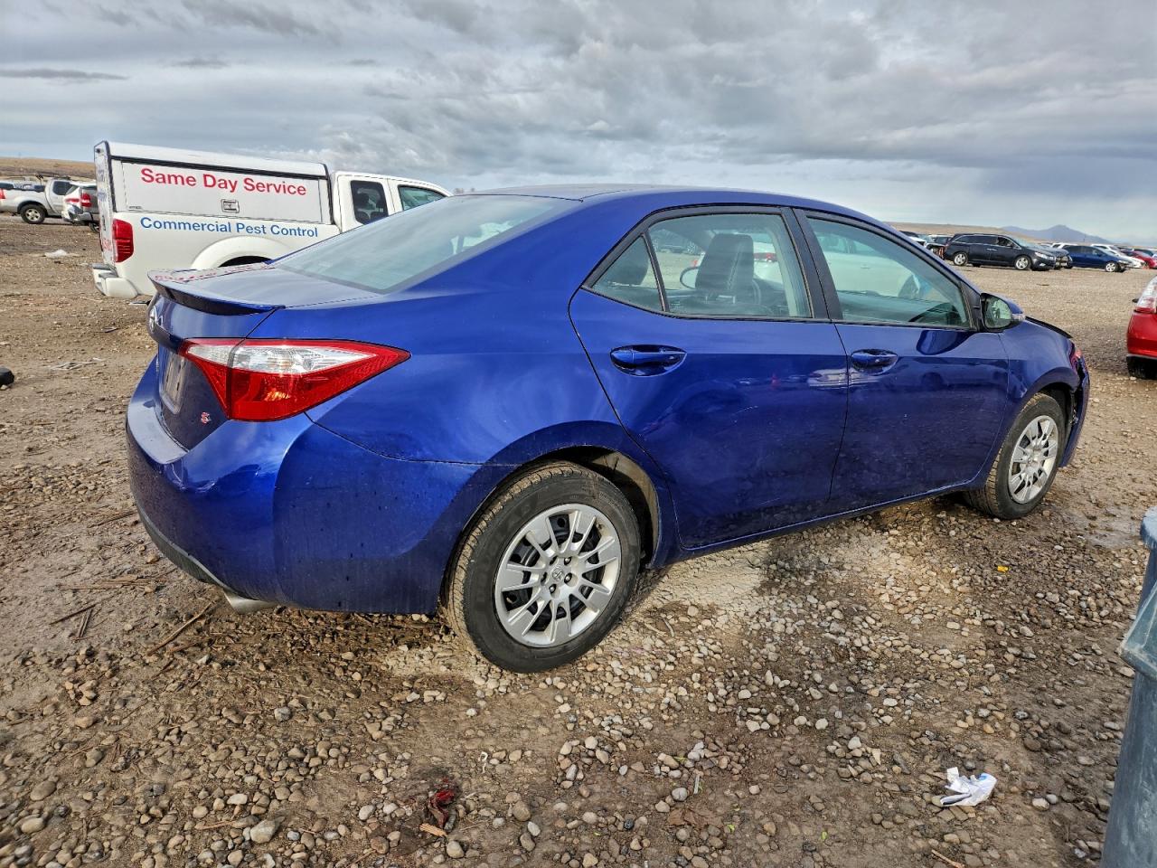 2015 TOYOTA COROLLA L photo 3