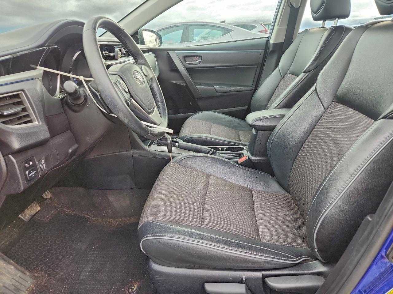 2015 TOYOTA COROLLA L photo 7