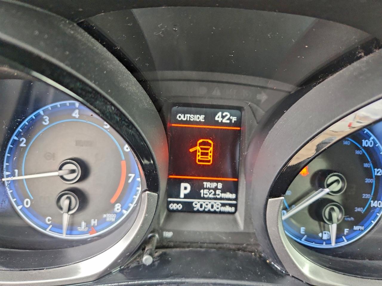 2015 TOYOTA COROLLA L photo 9