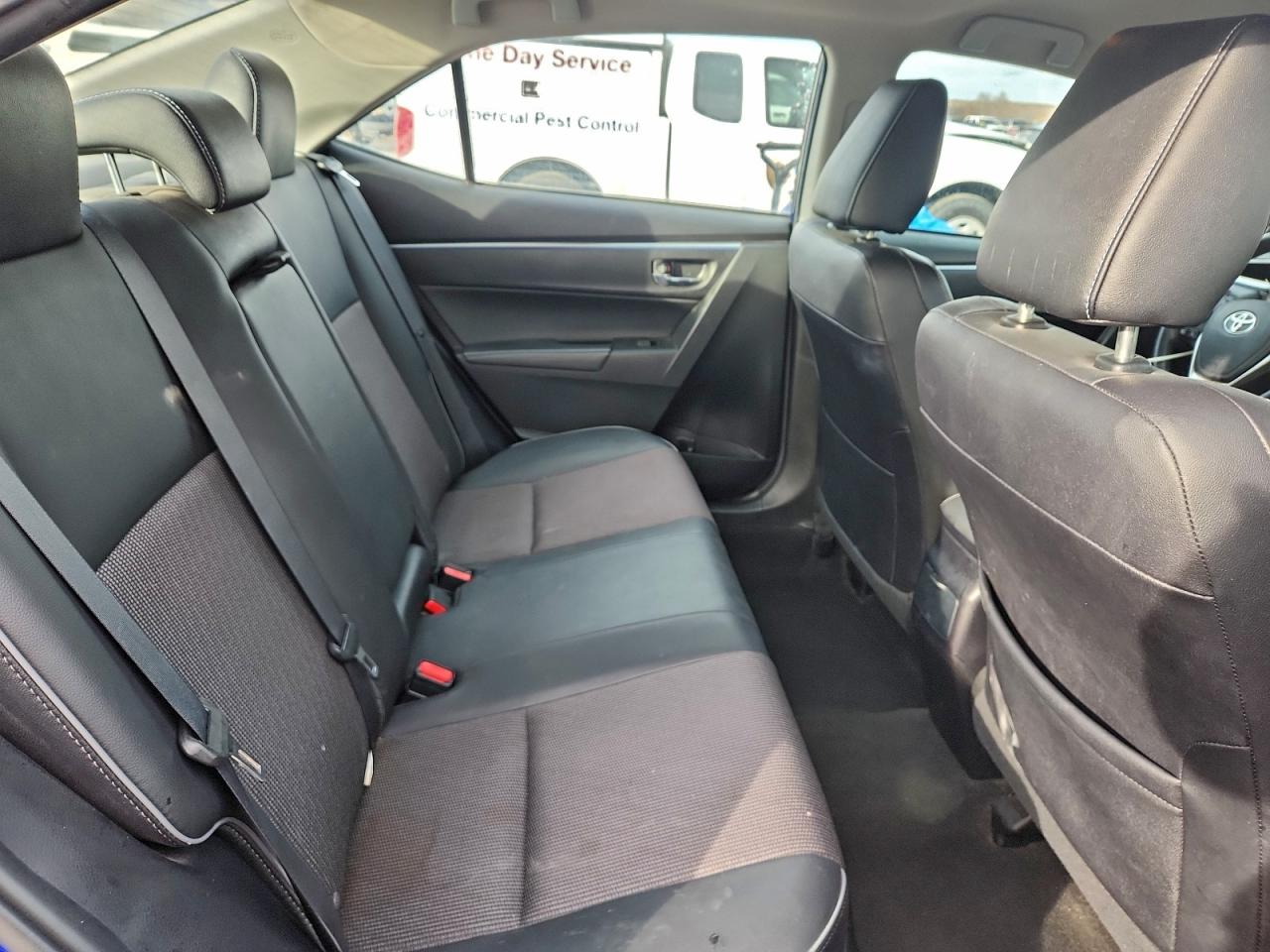 2015 TOYOTA COROLLA L photo 10