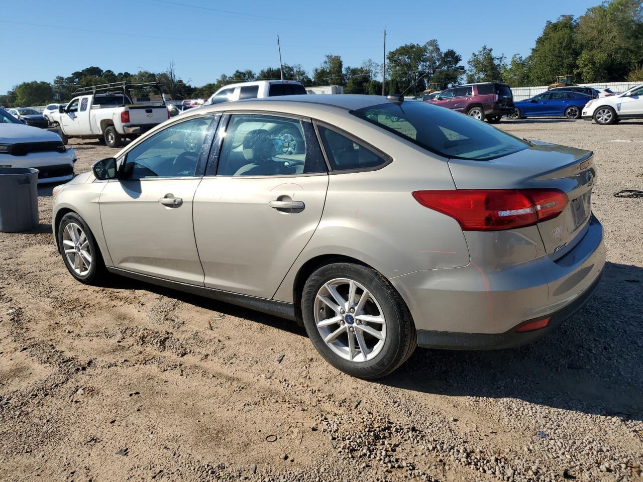 2015 FORD FOCUS SE photo 3