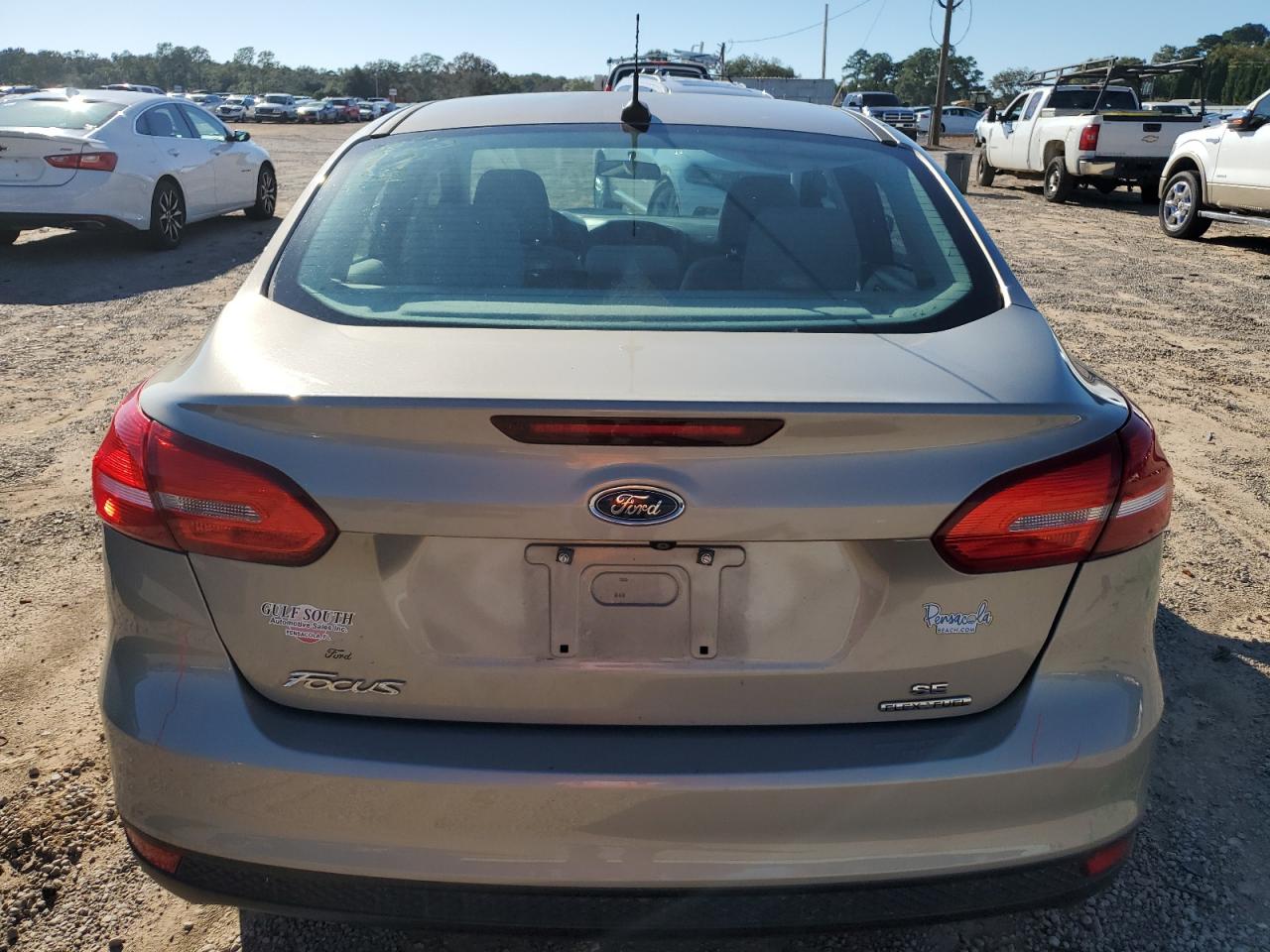 2015 FORD FOCUS SE photo 11