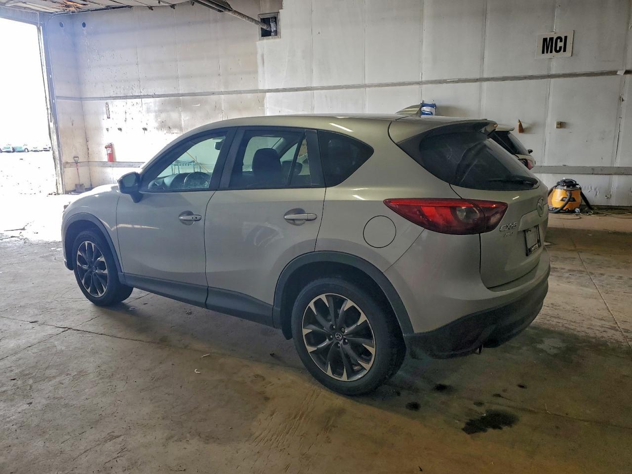 2016 MAZDA CX-5 GT photo 2