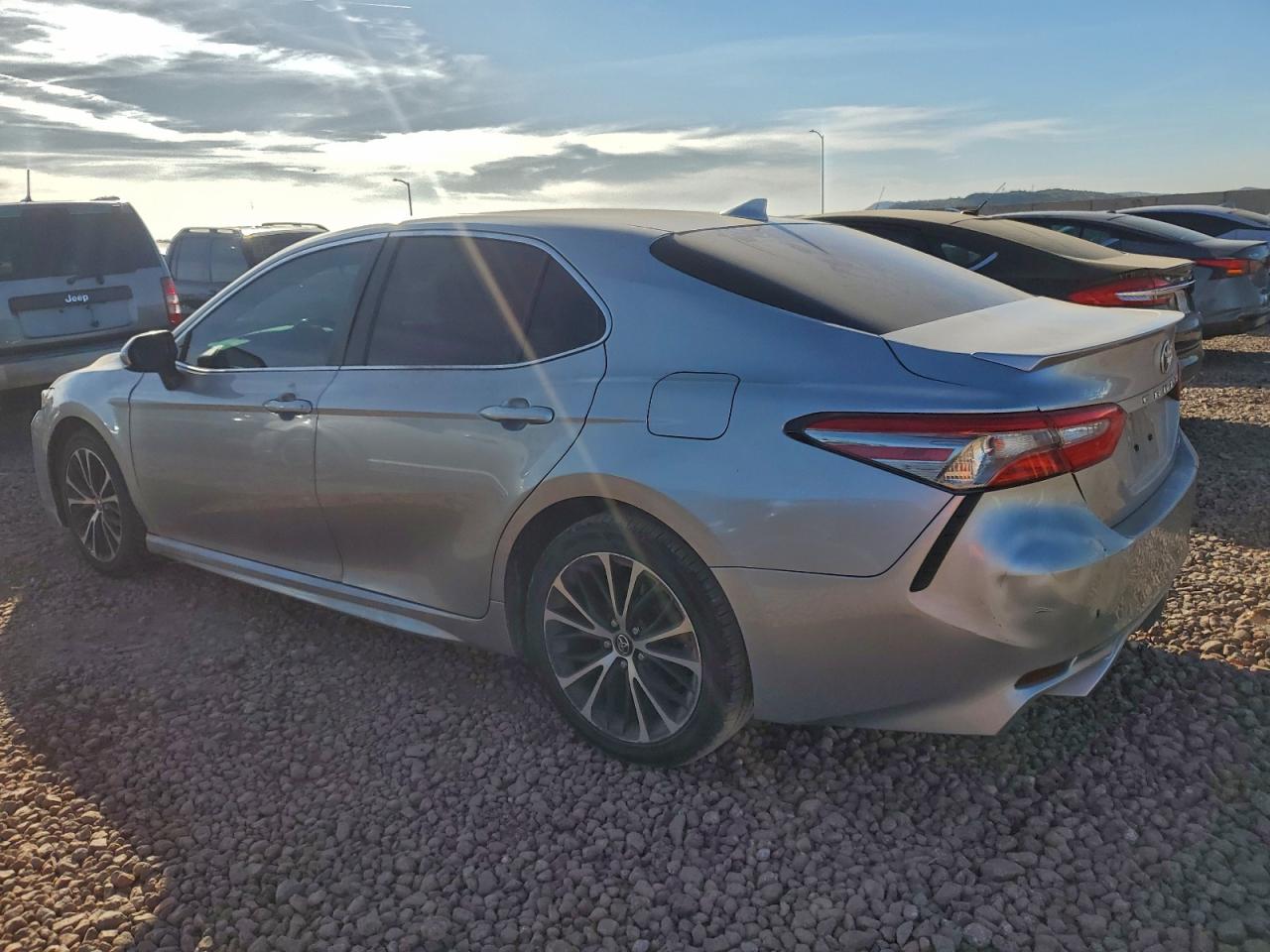 2019 TOYOTA CAMRY L photo 2