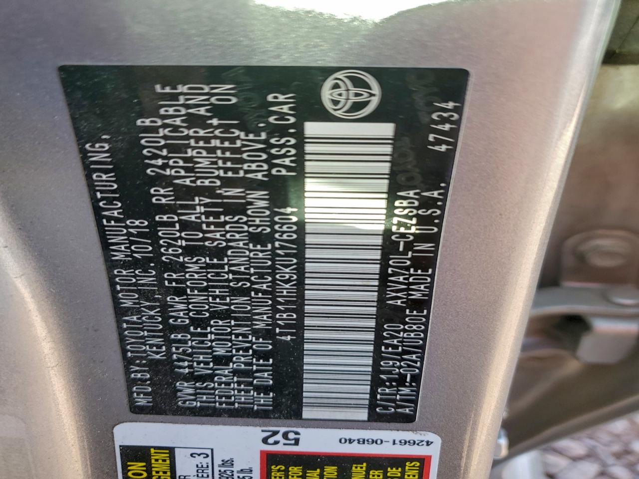 2019 TOYOTA CAMRY L photo 12