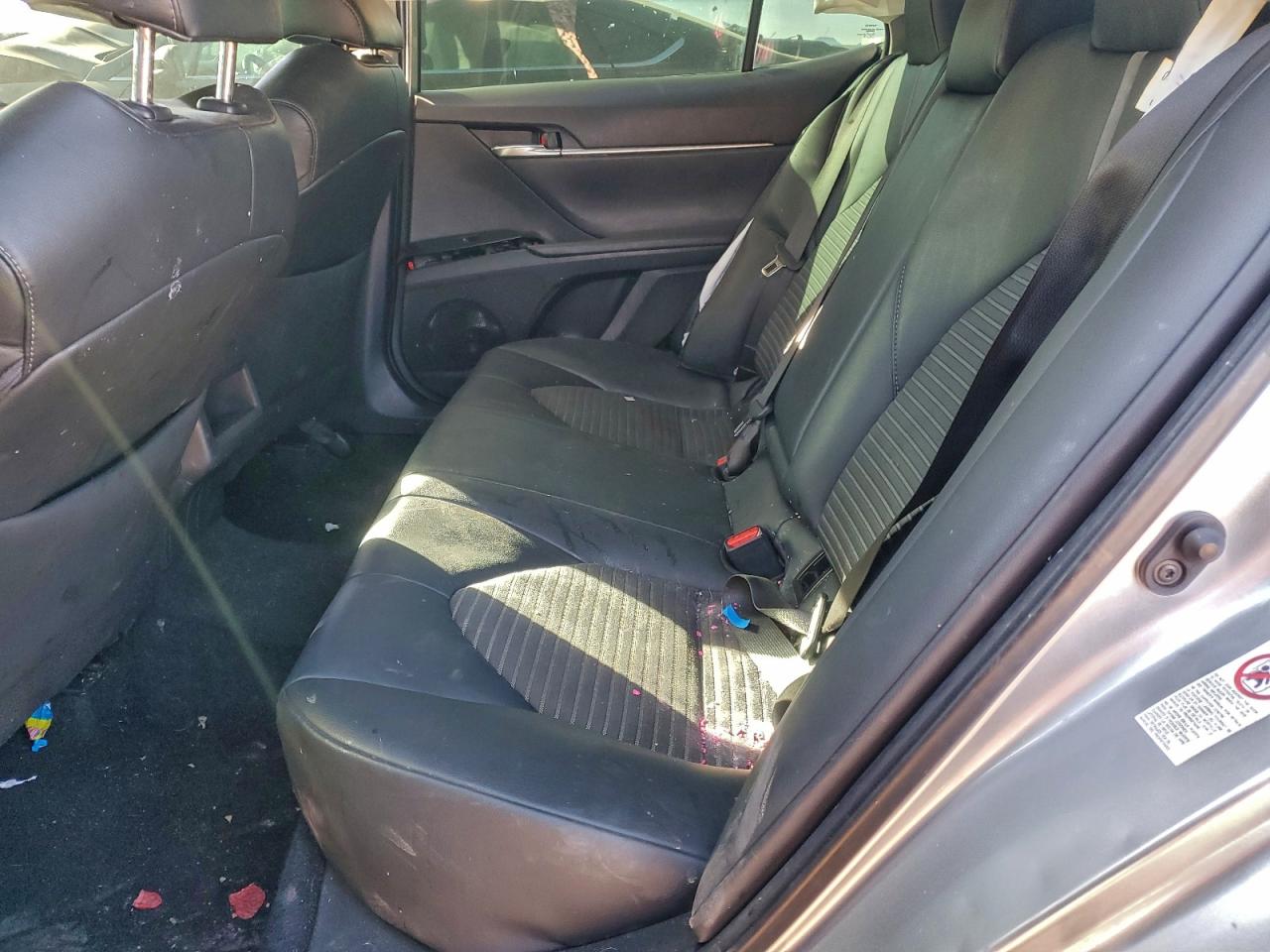 2019 TOYOTA CAMRY L photo 10