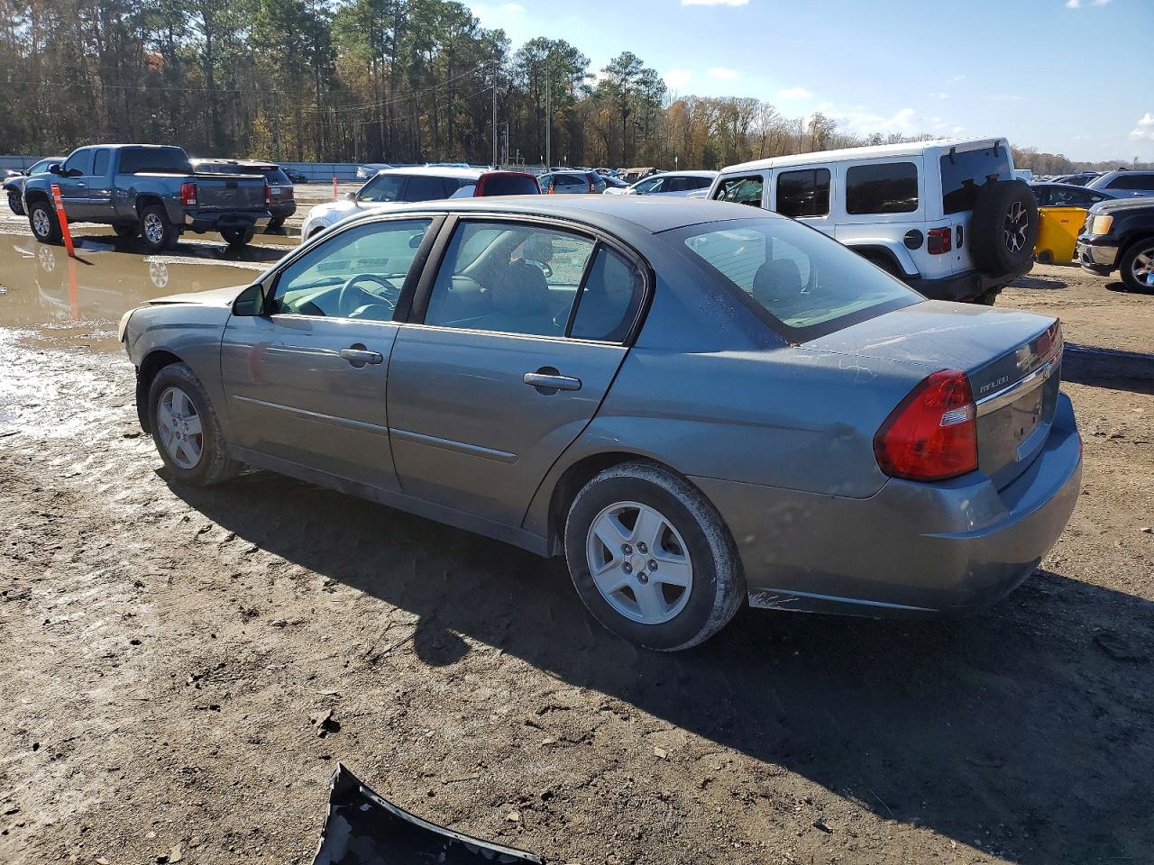 2005 CHEVROLET MALIBU LS photo 2