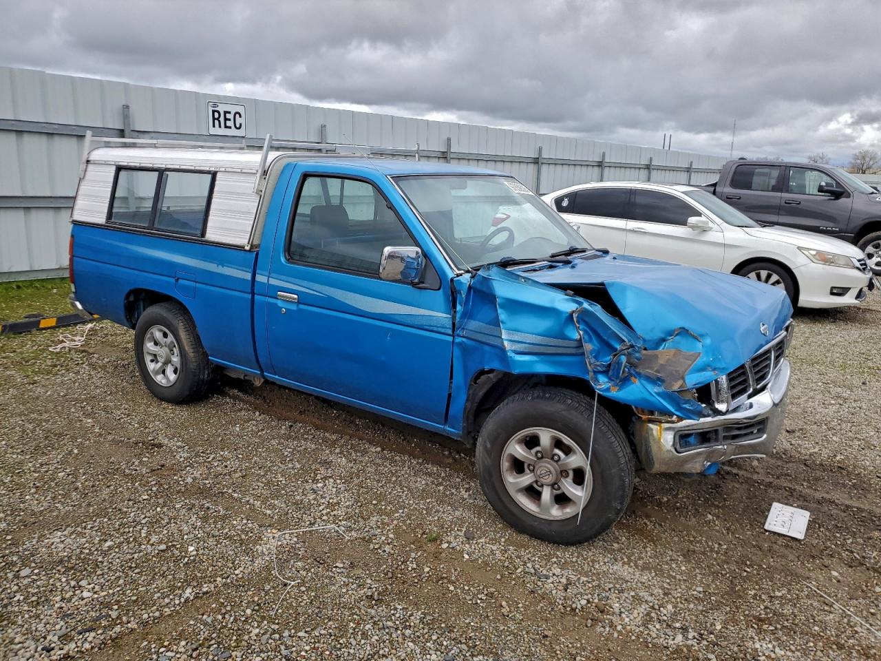 1997 NISSAN TRUCK BASE photo 4