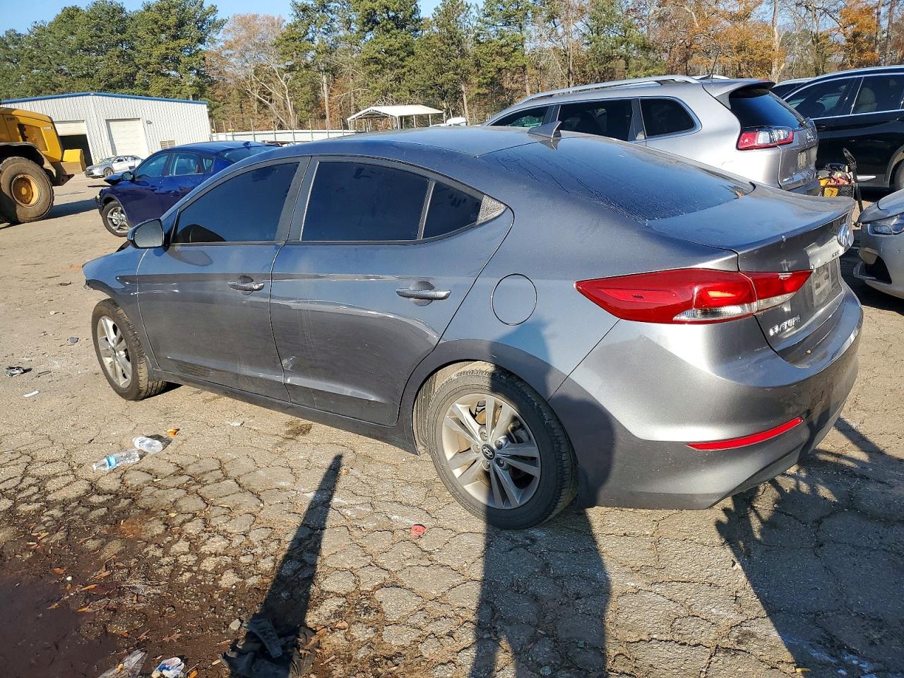 2018 HYUNDAI ELANTRA photo 2
