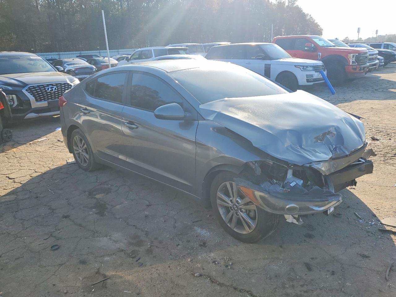 2018 HYUNDAI ELANTRA photo 4