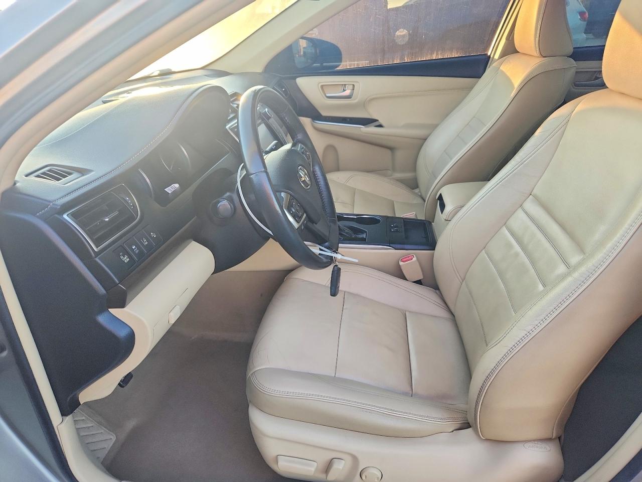 2017 TOYOTA CAMRY LE photo 7