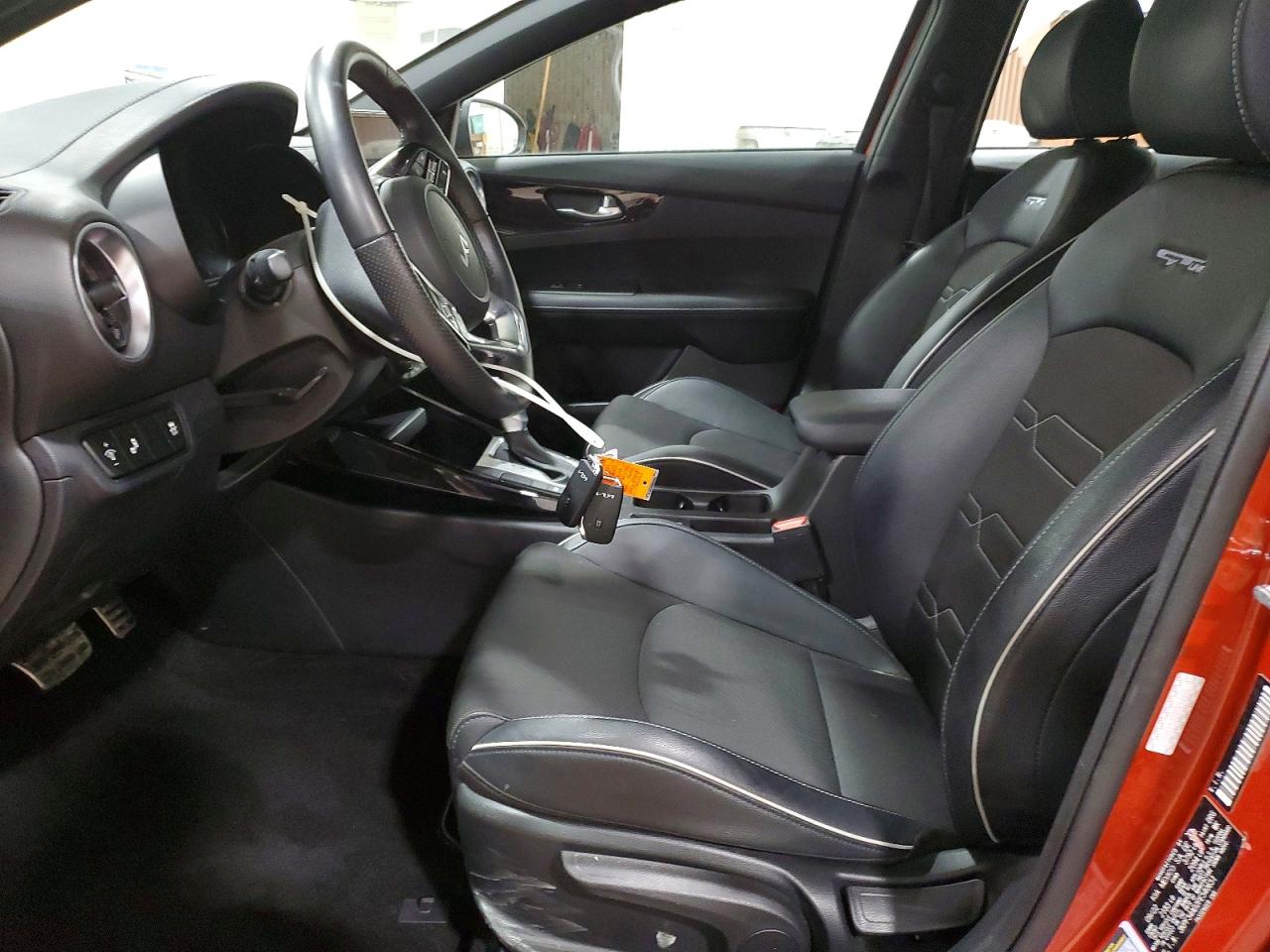2023 KIA FORTE GT LINE photo 7