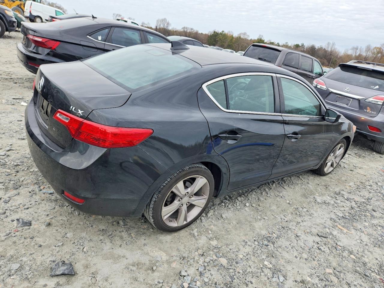 2014 ACURA ILX 20 photo 3