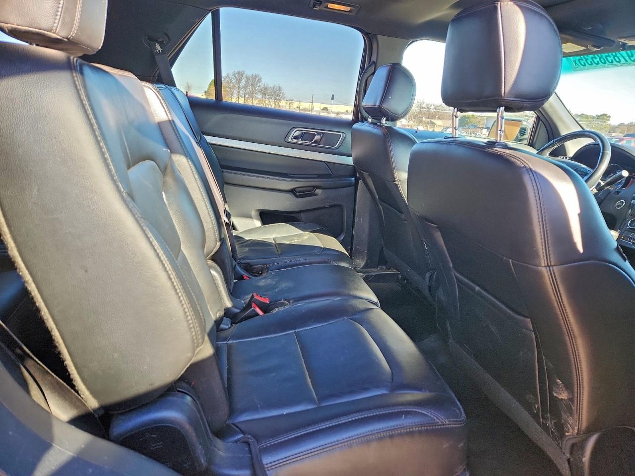 2016 FORD EXPLORER XLT photo 11
