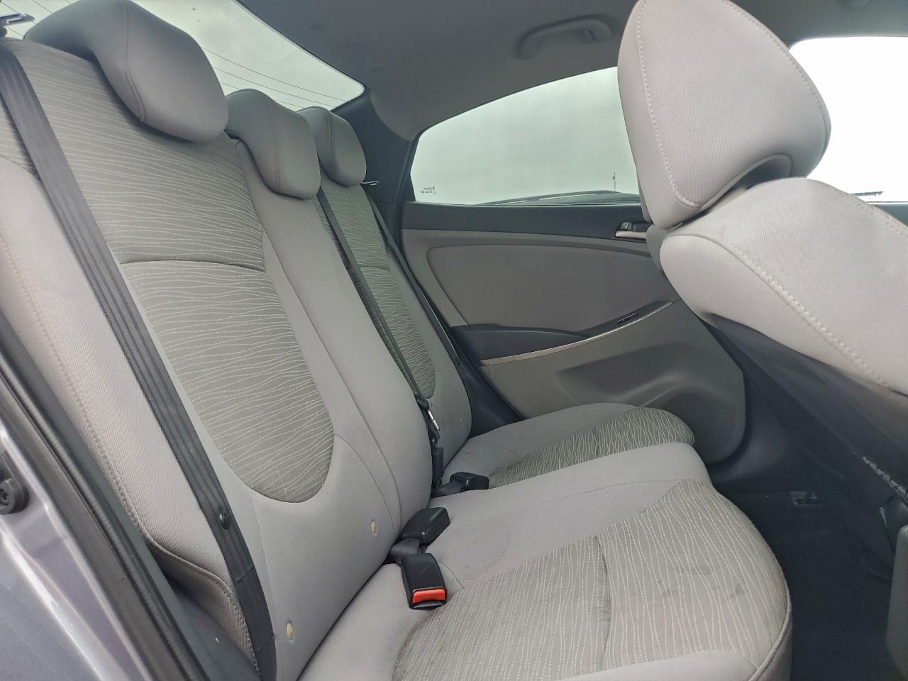 2017 HYUNDAI ACCENT SE photo 10