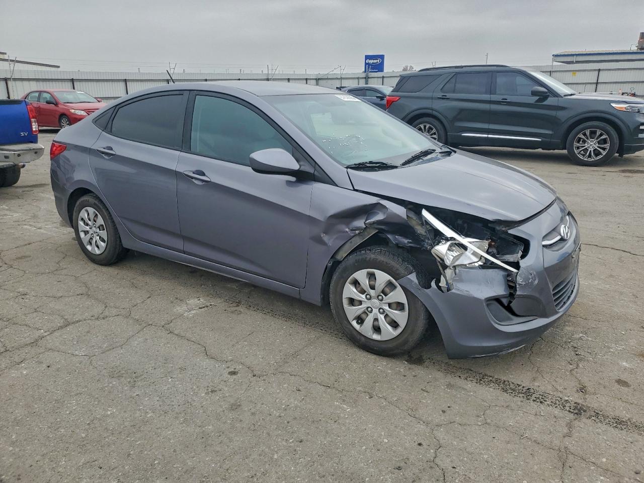 2017 HYUNDAI ACCENT SE photo 4