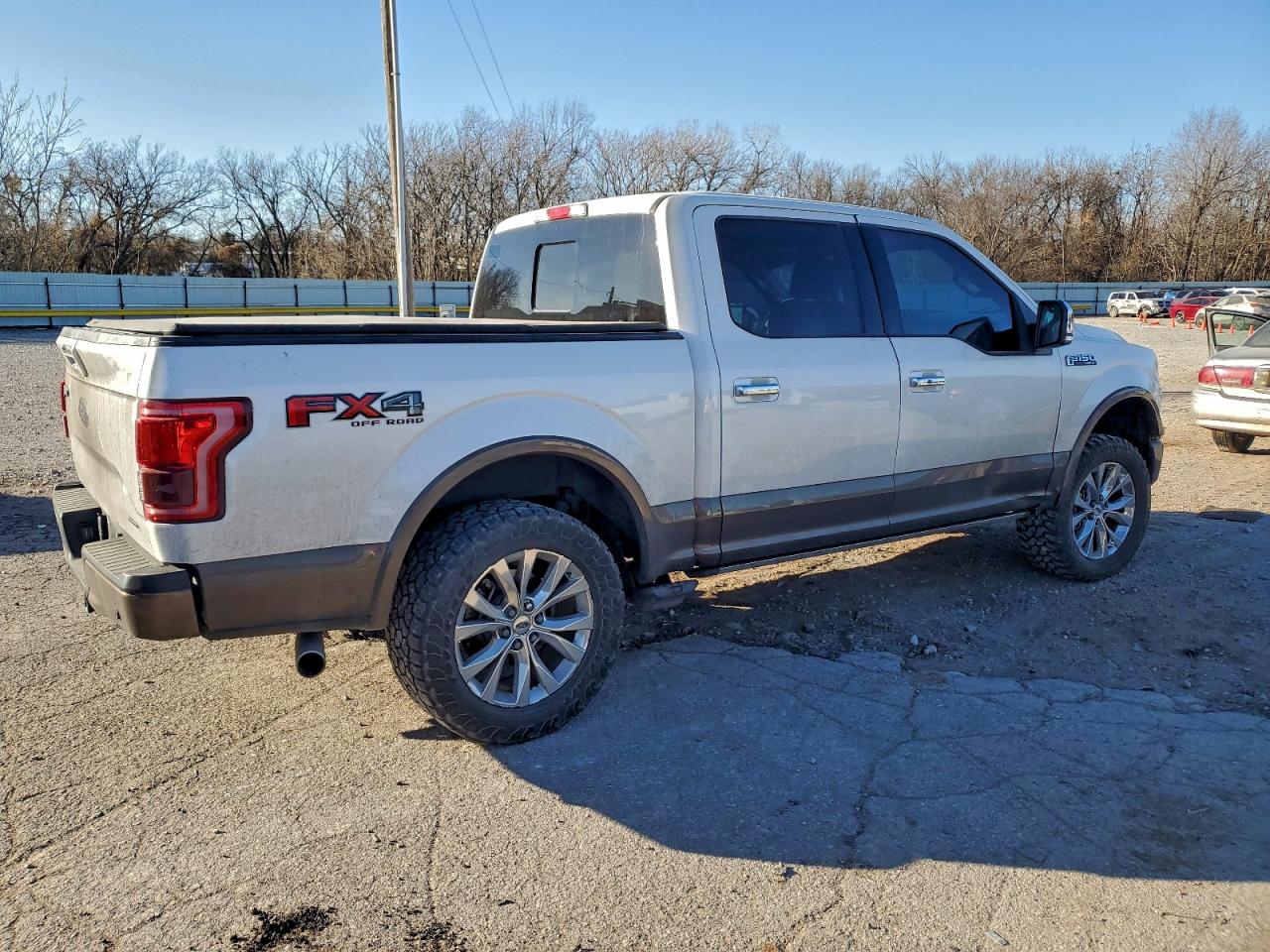 2015 FORD F150 SUPERCREW photo 3