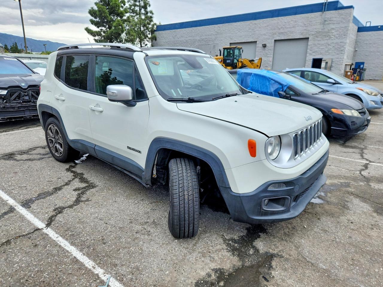 2015 JEEP RENEGADE LIMITED photo 4