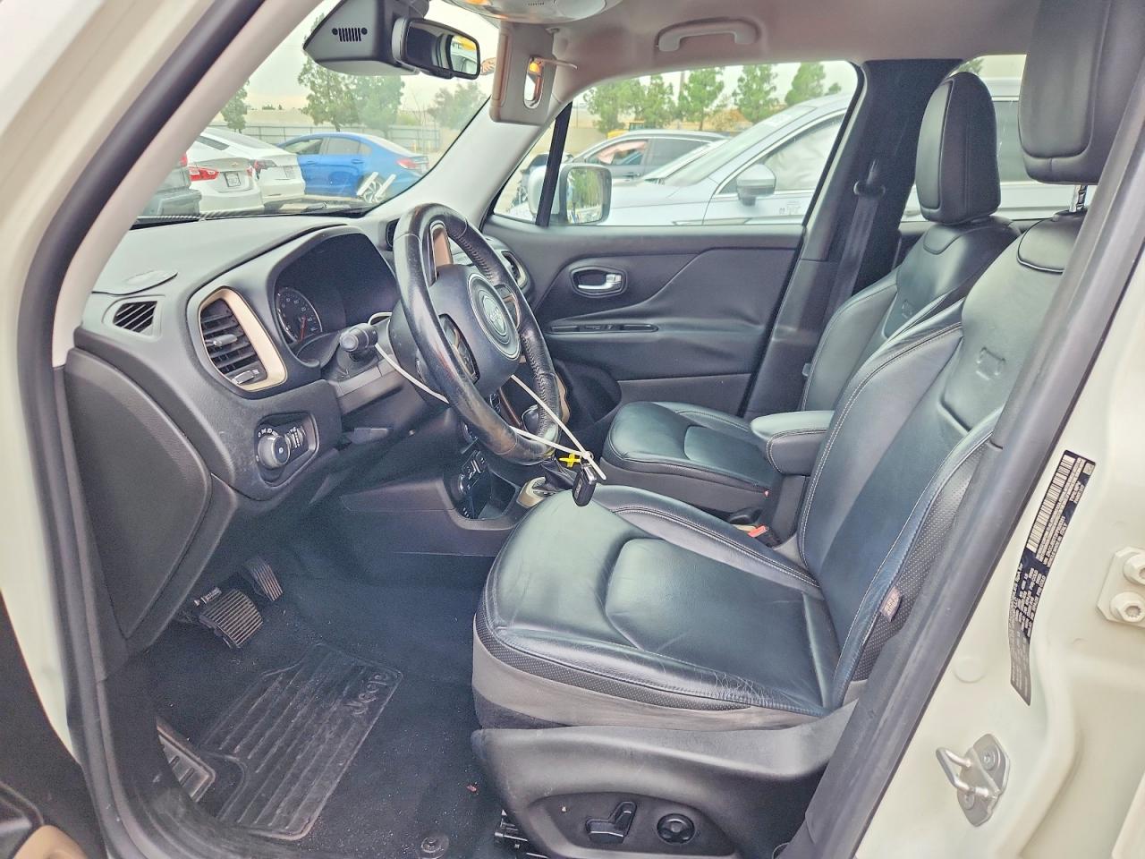 2015 JEEP RENEGADE LIMITED photo 7