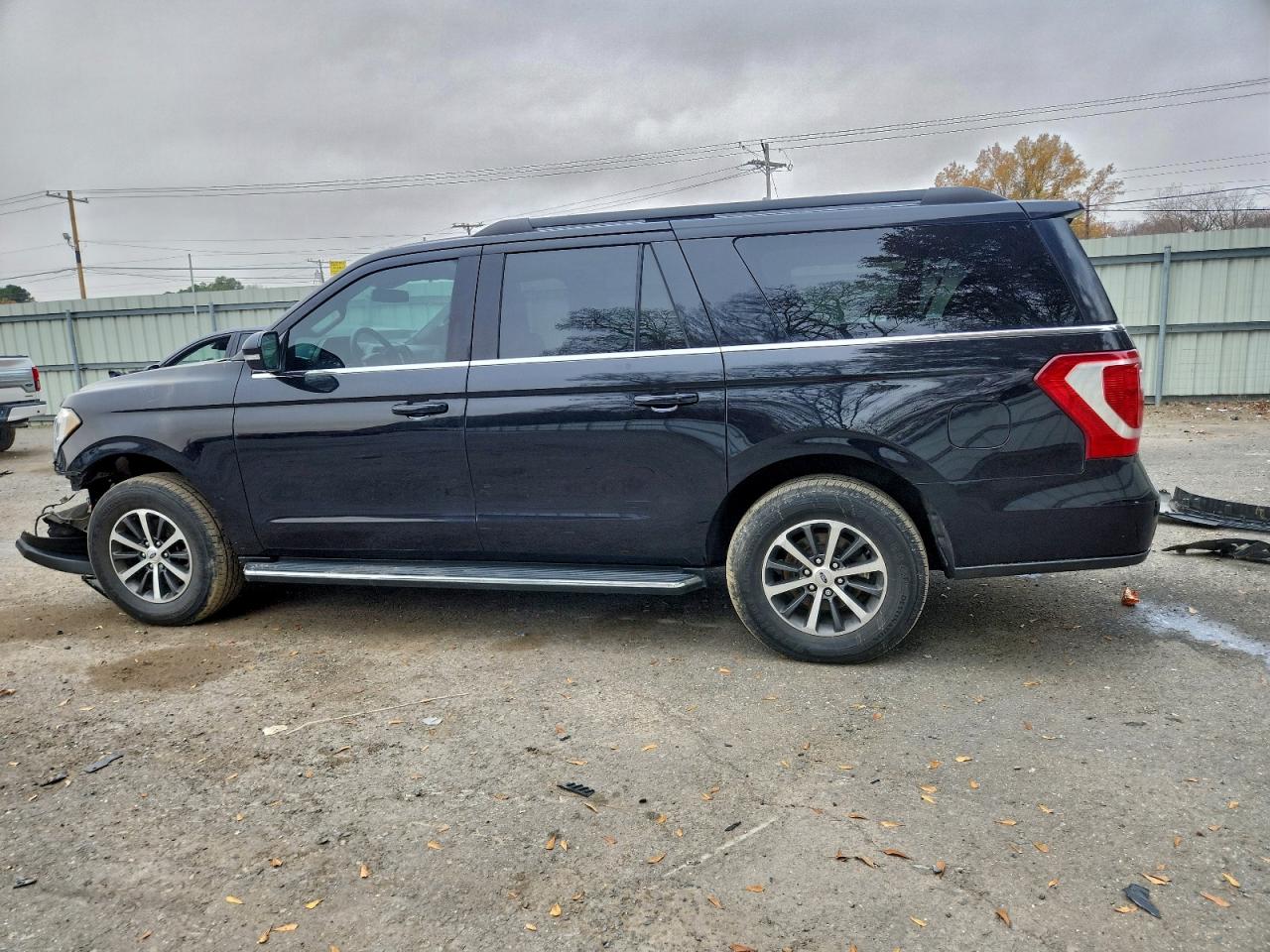 2019 FORD EXPEDITION MAX XLT photo 2