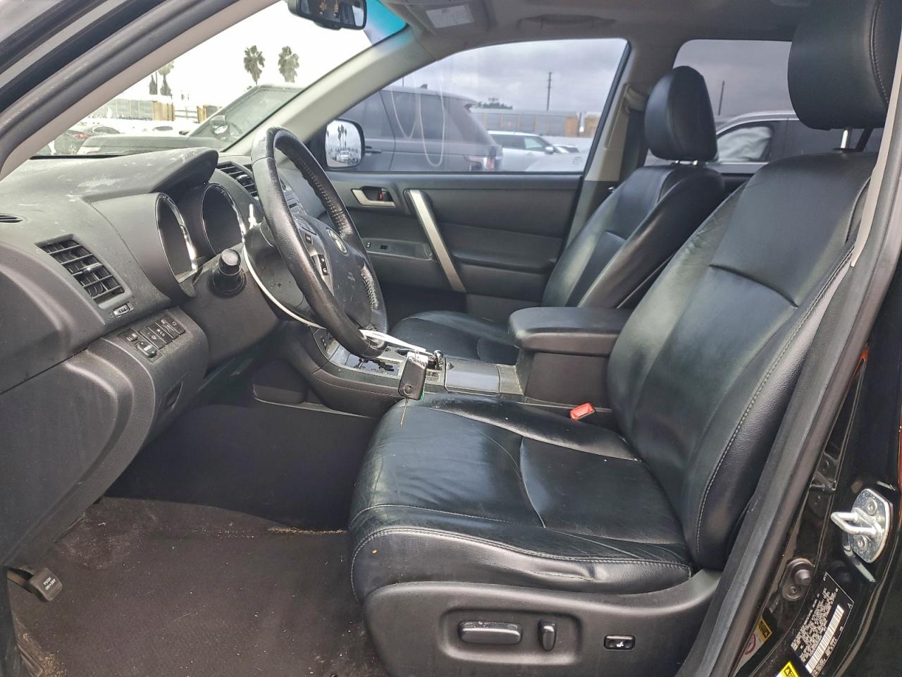 2011 TOYOTA HIGHLANDER BASE photo 7