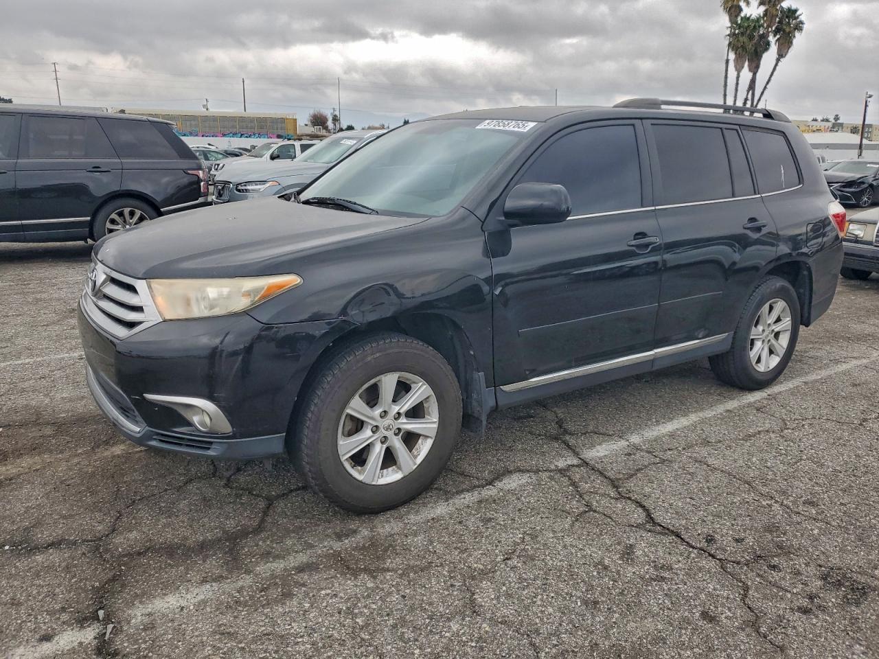 2011 TOYOTA HIGHLANDER