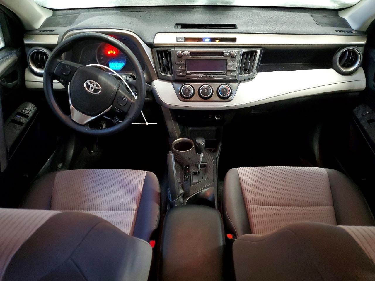2013 TOYOTA RAV4 LE photo 8