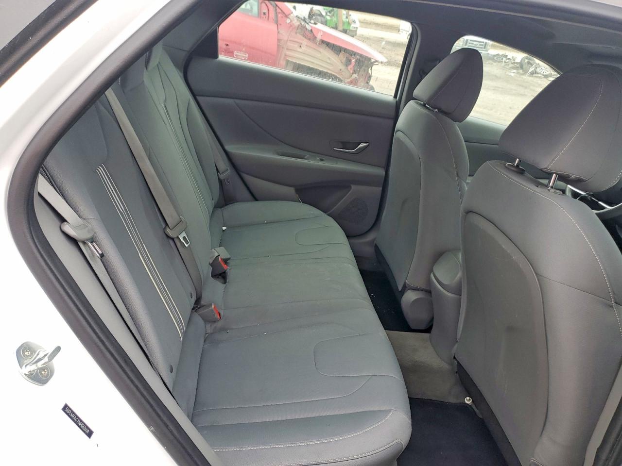 2022 HYUNDAI ELANTRA SEL photo 10