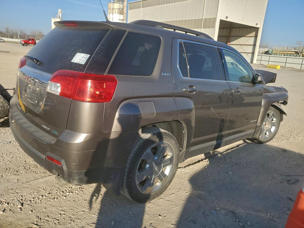 2012 GMC TERRAIN SLE photo 3