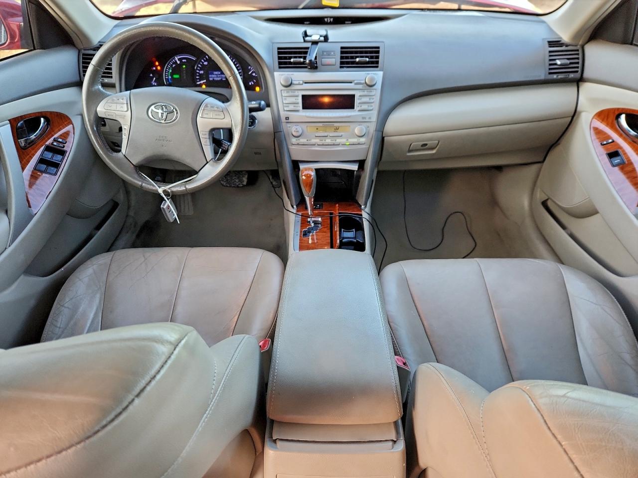 2010 TOYOTA CAMRY HYBRID photo 8