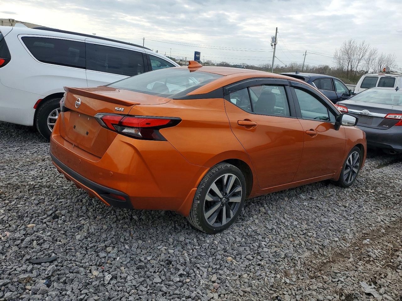 2020 NISSAN VERSA SR photo 3