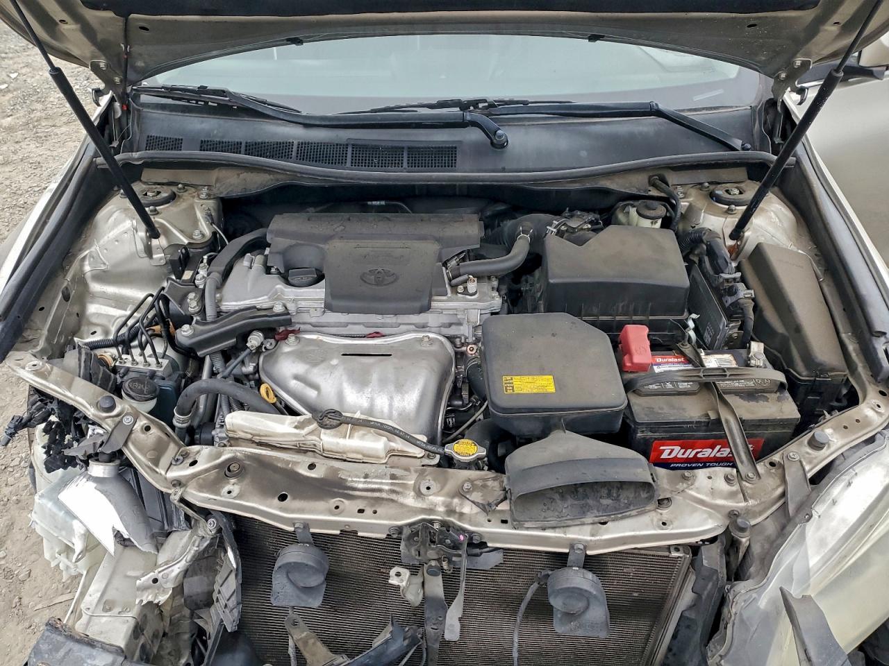 2015 TOYOTA CAMRY LE photo 11