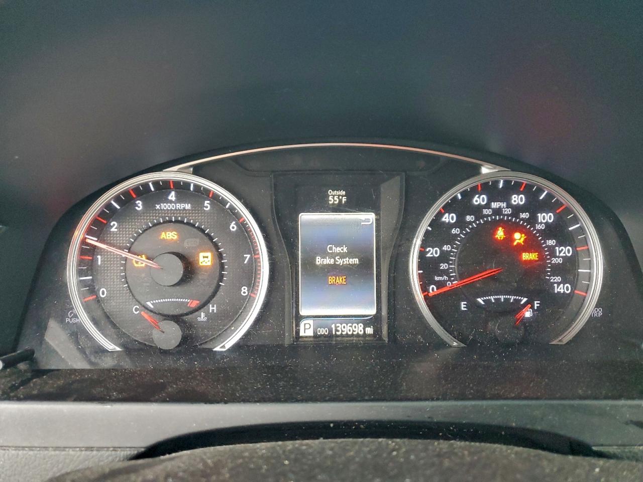 2015 TOYOTA CAMRY LE photo 9