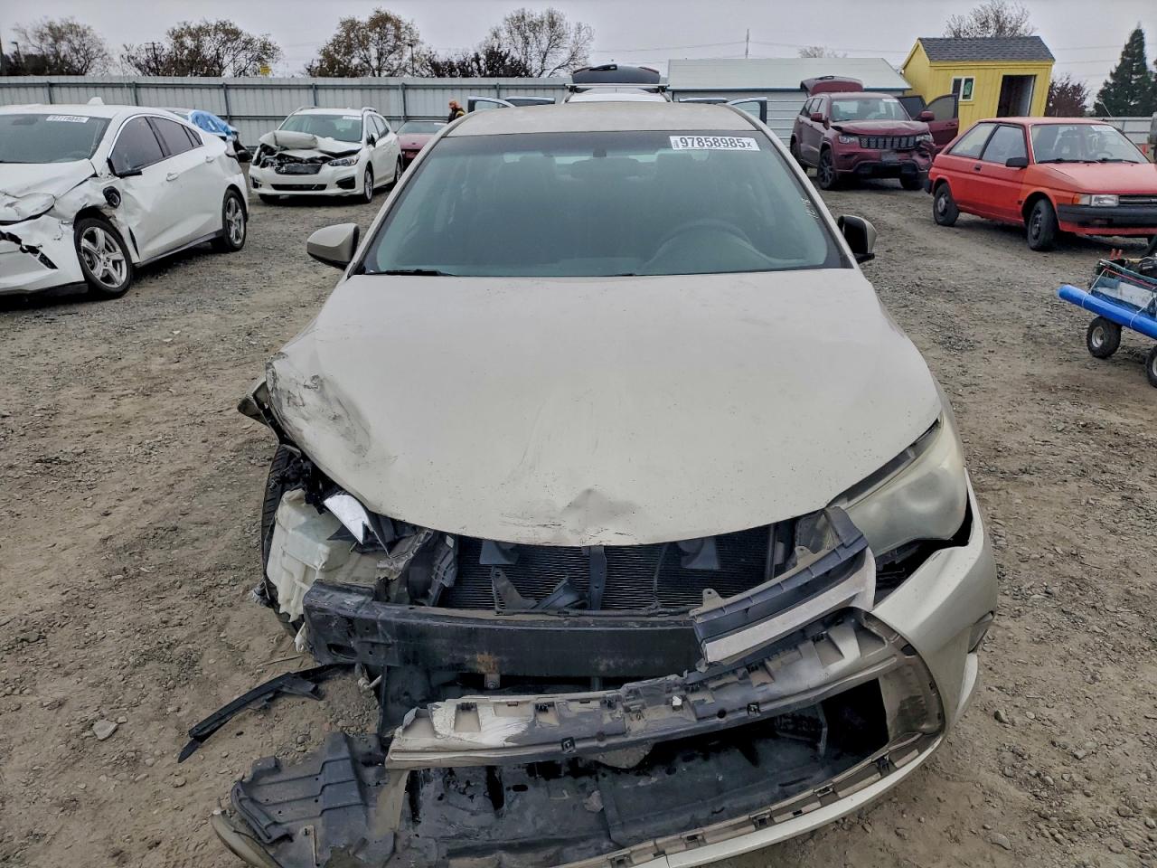 2015 TOYOTA CAMRY LE photo 5