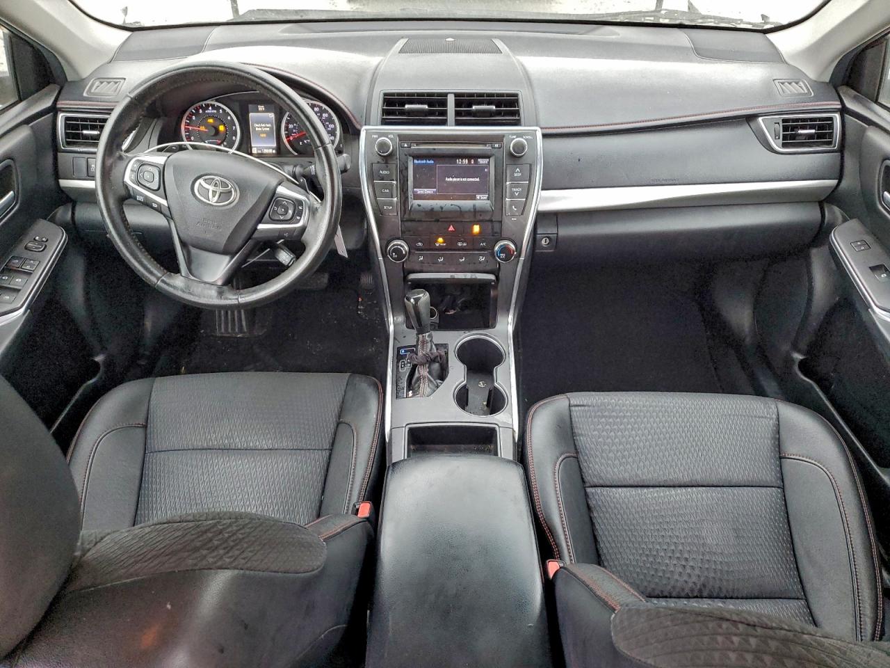 2015 TOYOTA CAMRY LE photo 8